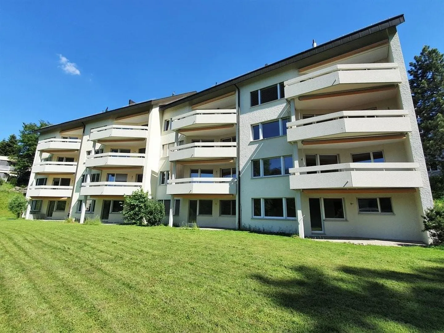 A spacious, modern apartment is waiting for you! - Photo 1 of 7