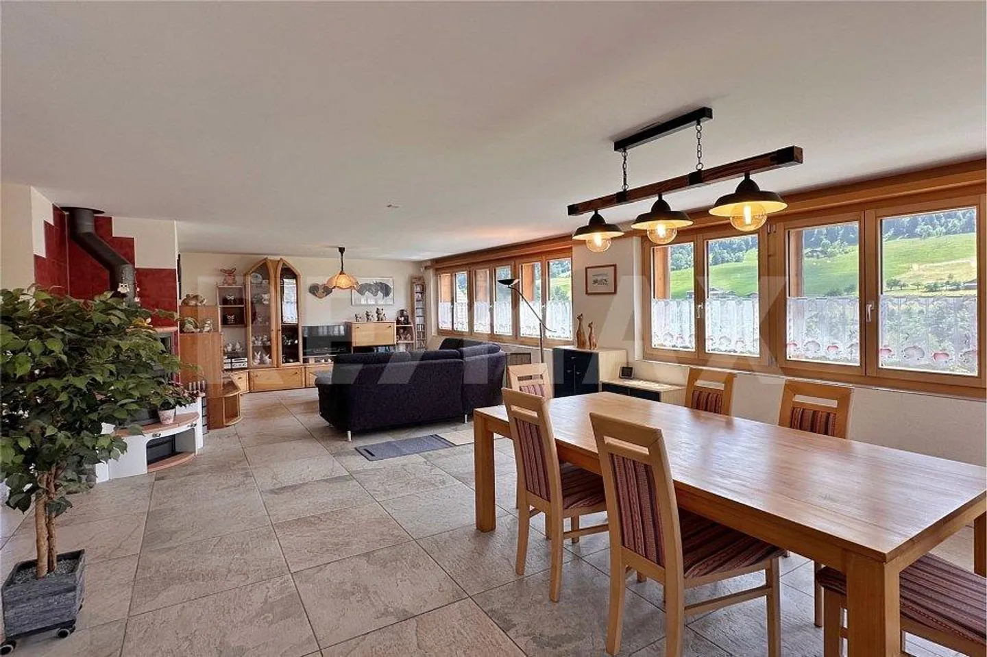 Viel Haus fürs Geld - 7½ Zimmer mit Nebengebäude, nur 17 km von Spiez - Foto 5 von 13