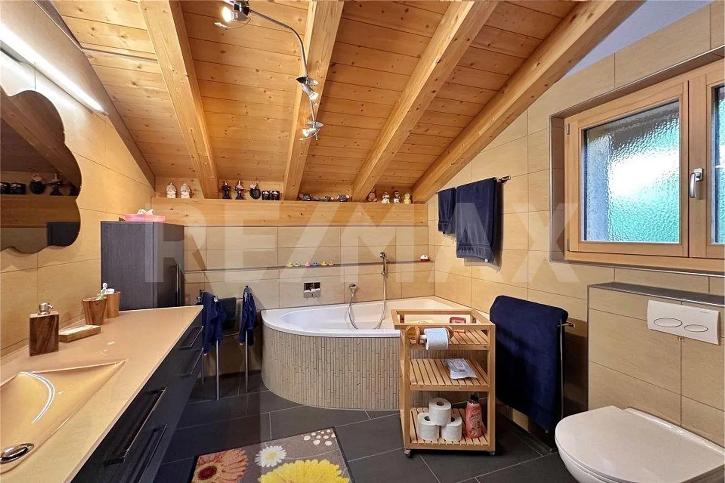 Viel Haus fürs Geld - 7½ Zimmer mit Nebengebäude, nur 17 km von Spiez - Foto 9 von 13