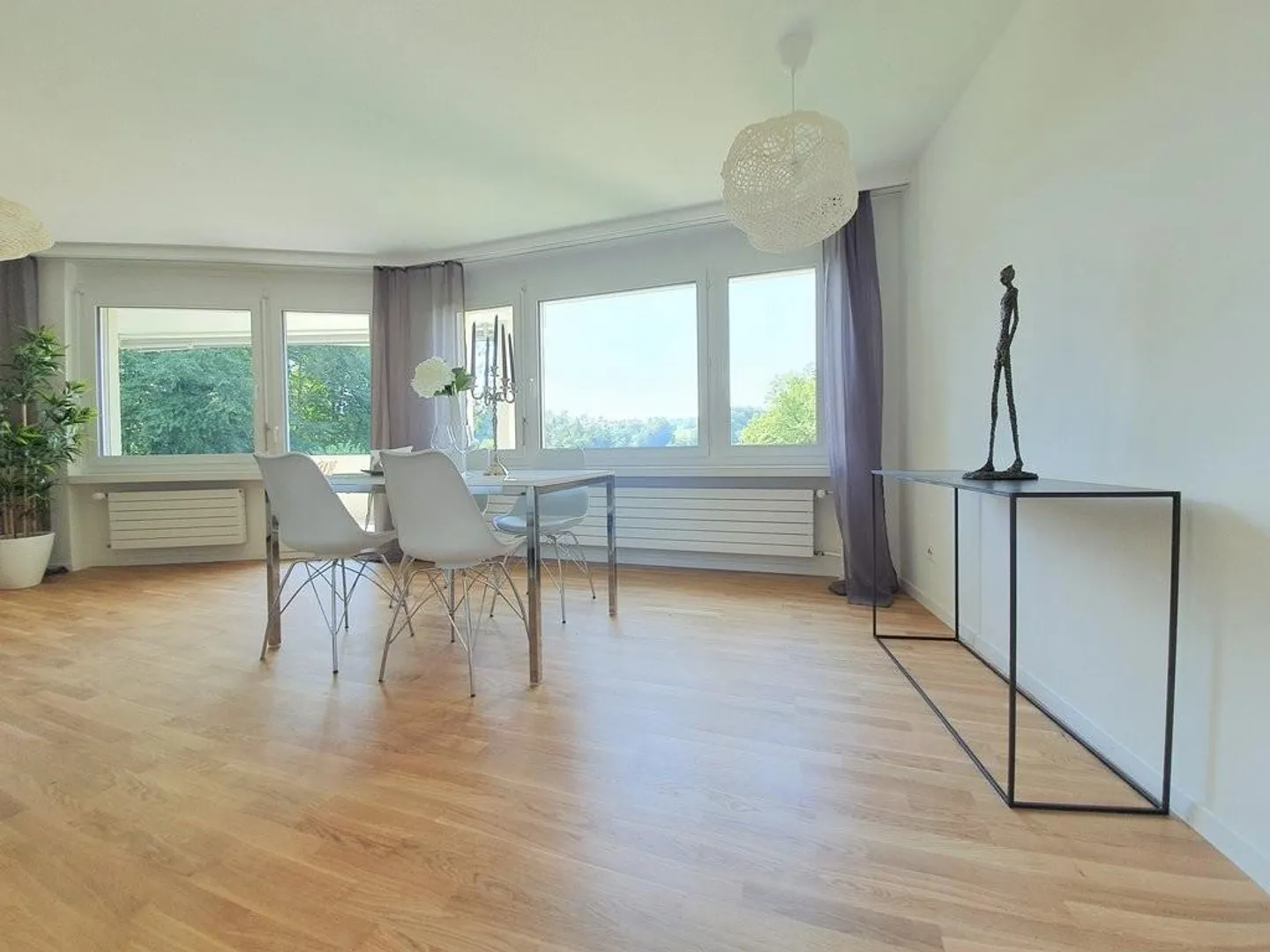 A spacious, modern apartment is waiting for you! - Photo 2 of 7