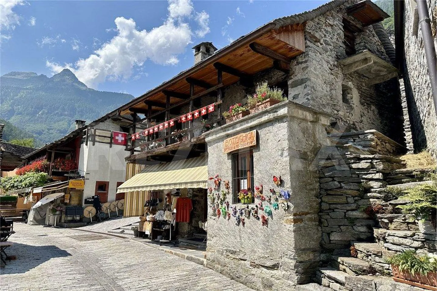 Charming Rustic House in Sonogno - Photo 1 of 13