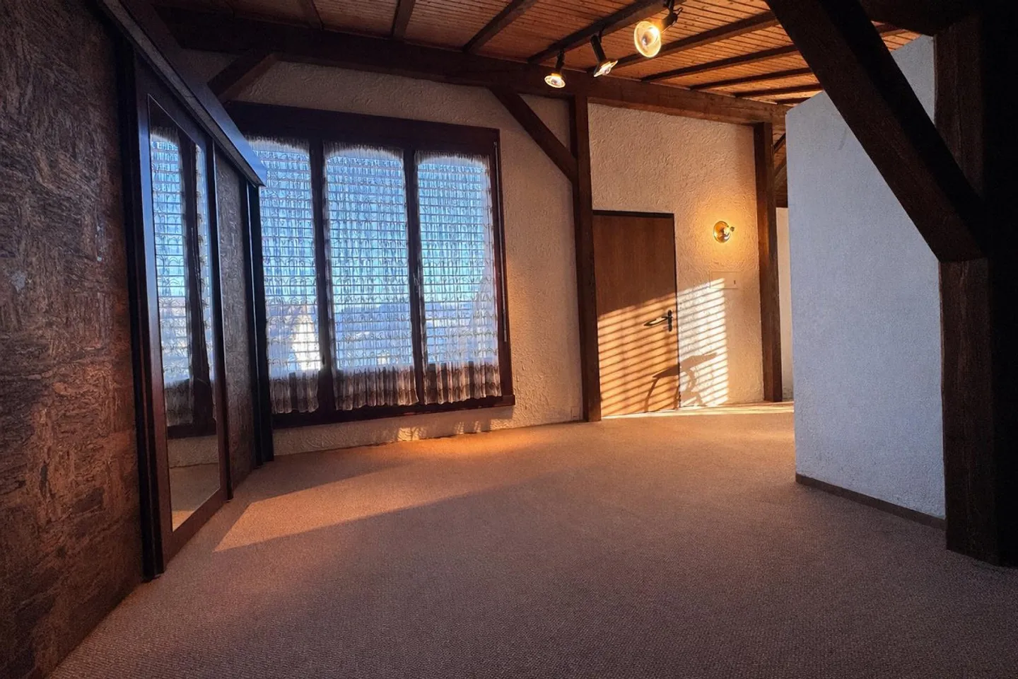 Casa bifamiliare di 5,5 stanze con vista montagna e lago a Hergiswil - Foto 13 di 14