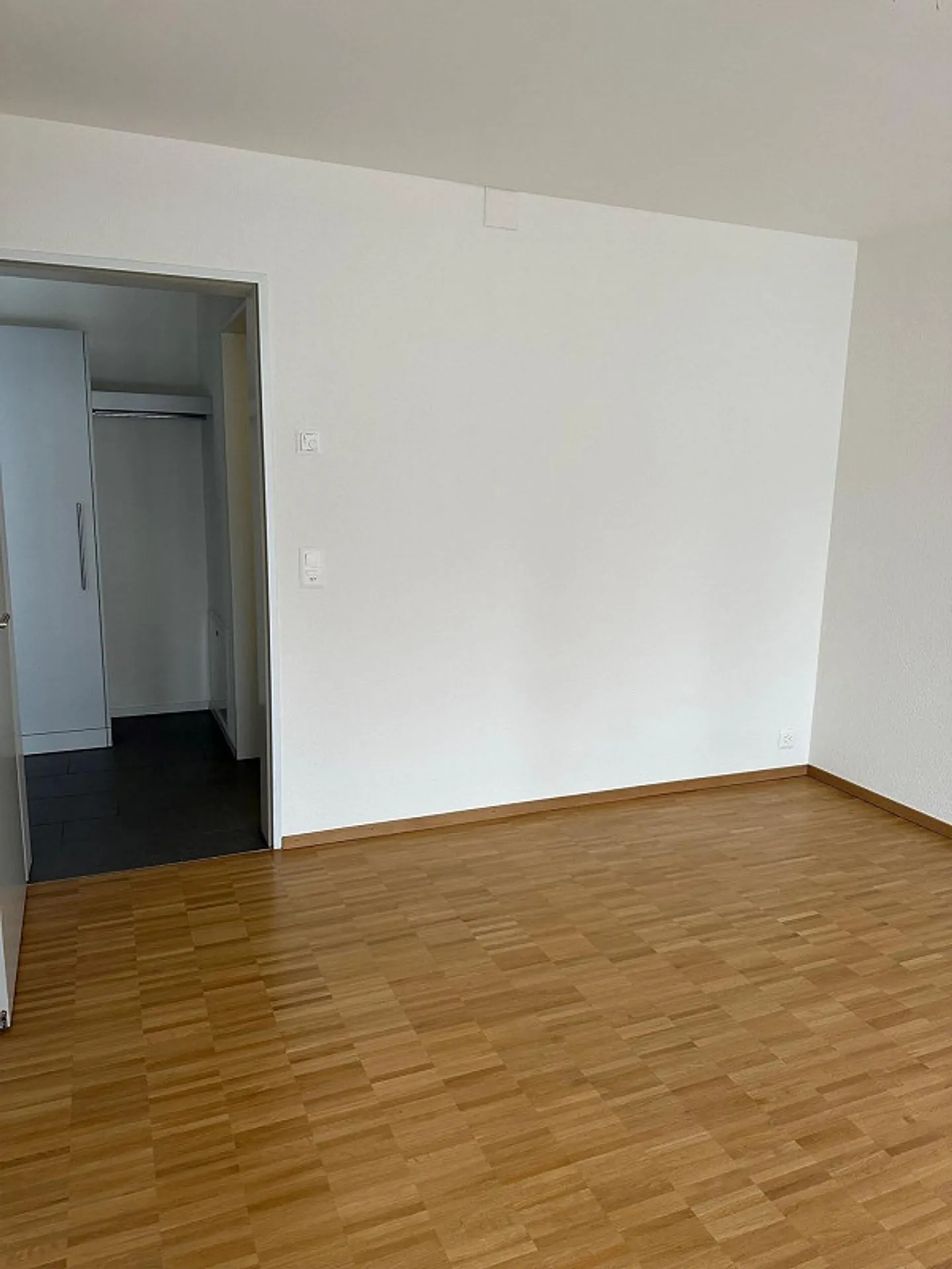 Appartement spacieux au cœur de Seuzach - Photo 3 sur 6