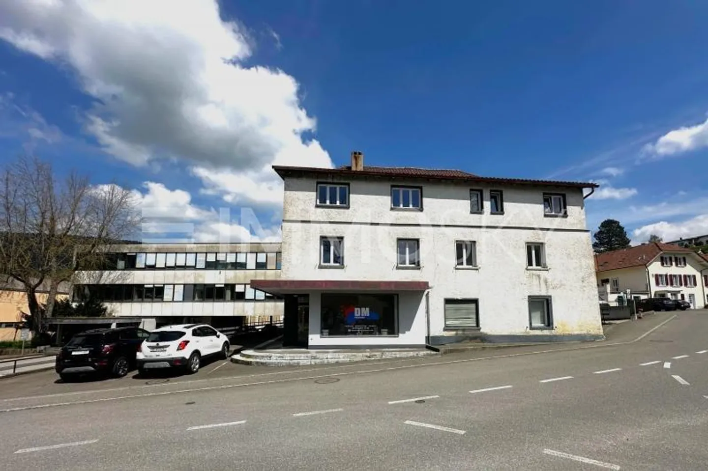 Maison multifamiliale avec des possibilités d'utilisation variées - Photo 1 sur 5