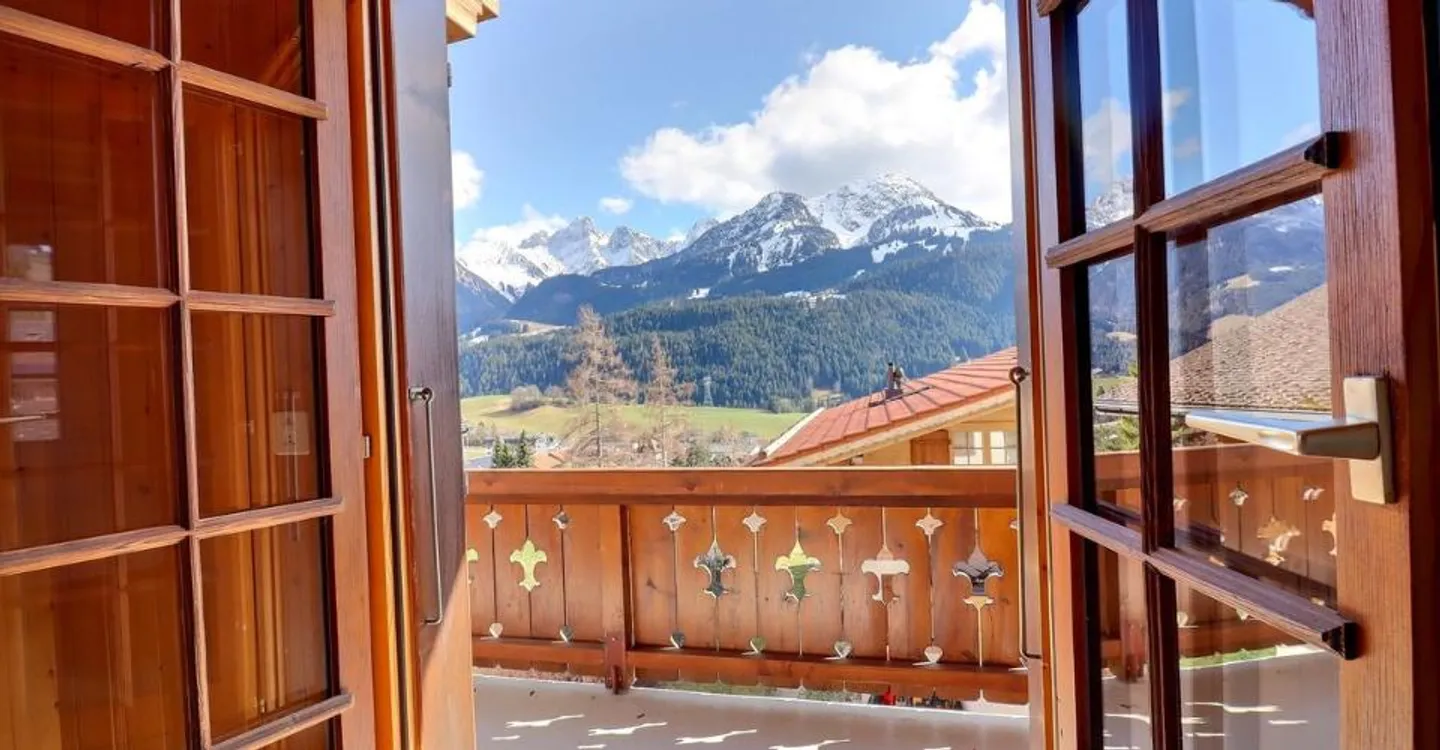 Pleasant duplex penthouse for sale in Château-d'Oex - Photo 3 of 12