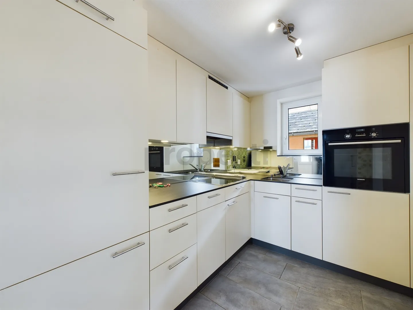 Stilvolle 4.5-Zimmer-Wohnung - Foto 2 von 7