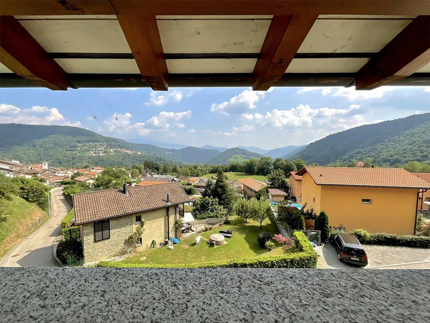 10 MINUTES FROM CASLANO - BEAUTIFUL HOUSE FOR SALE IN THE GREEN - Photo 10 of 13
