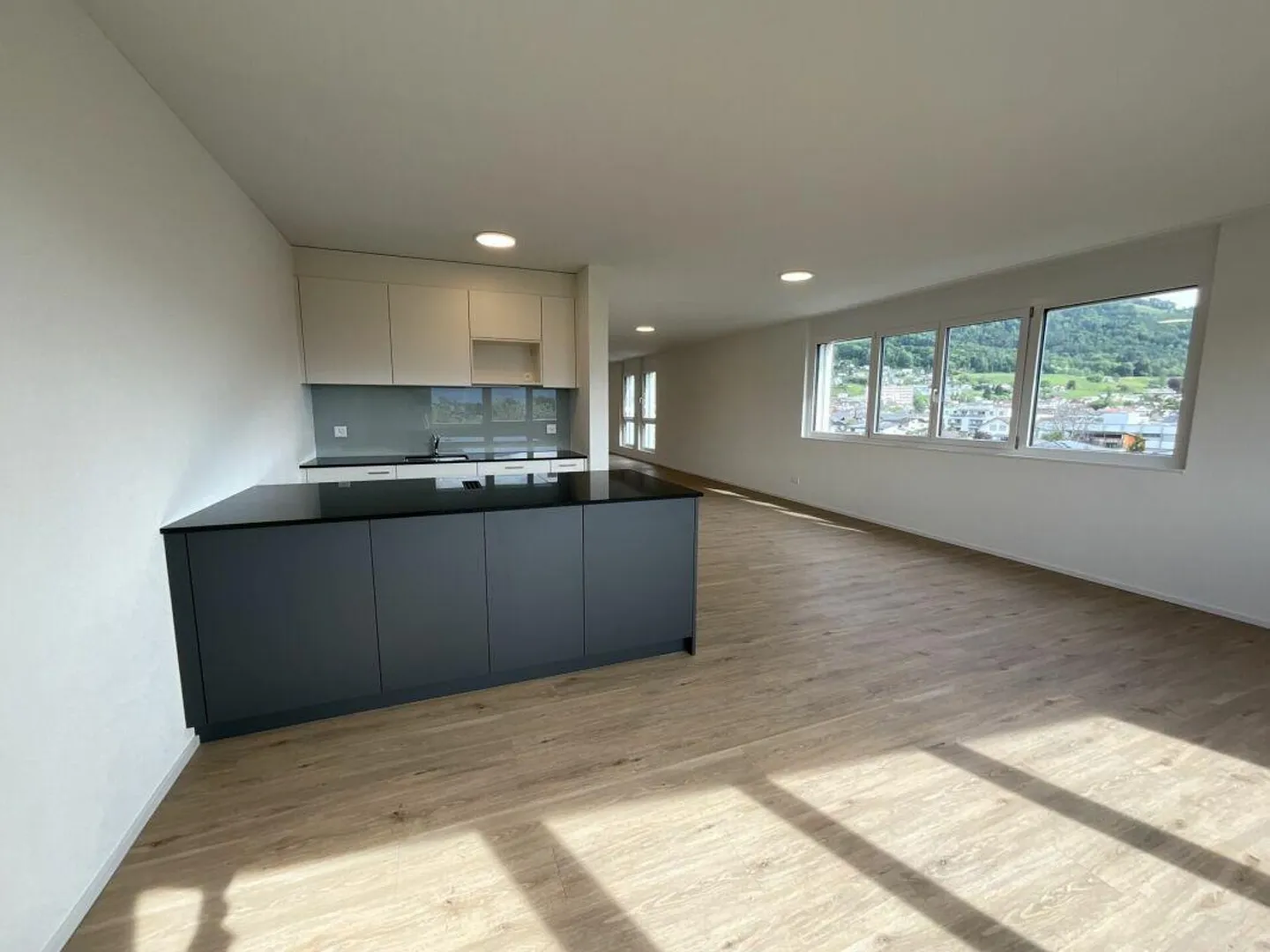 Top spazio commerciale/ufficio o sala hobby - Foto 1 di 11