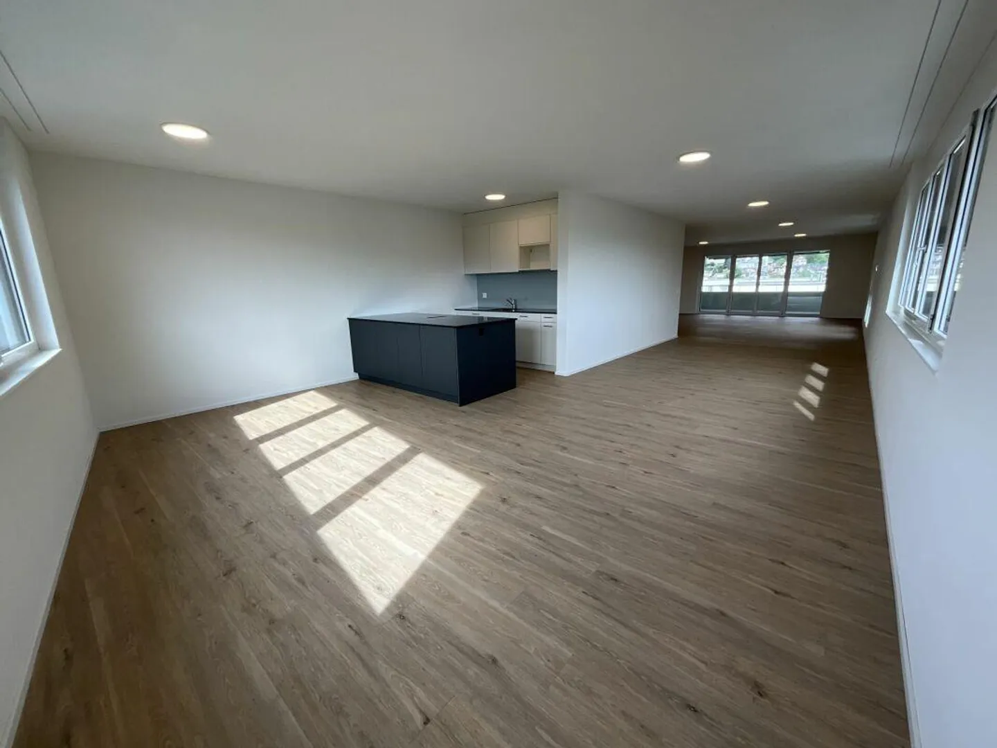 Top spazio commerciale/ufficio o sala hobby - Foto 2 di 11