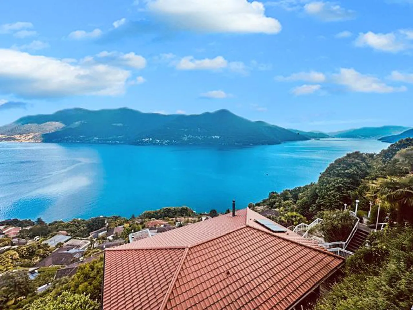 "Casa Ernesto"- Ferienhaus mit Logenplatz am Lago Maggiore - Foto 1 di 25