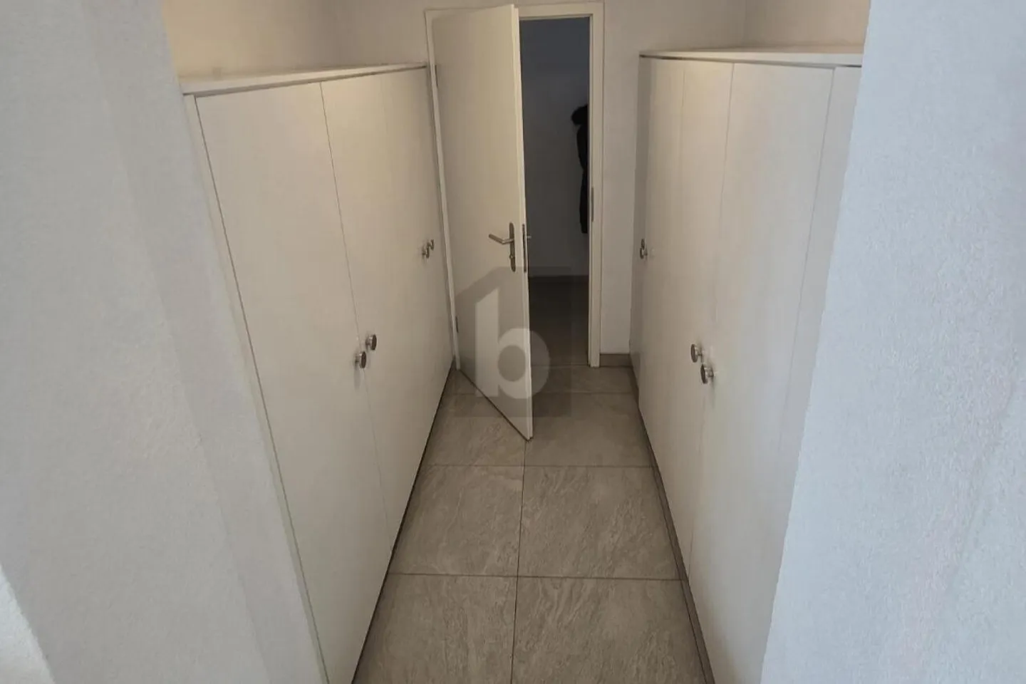 MODERNE DANS UN ENDROIT CALME - Photo 4 sur 5