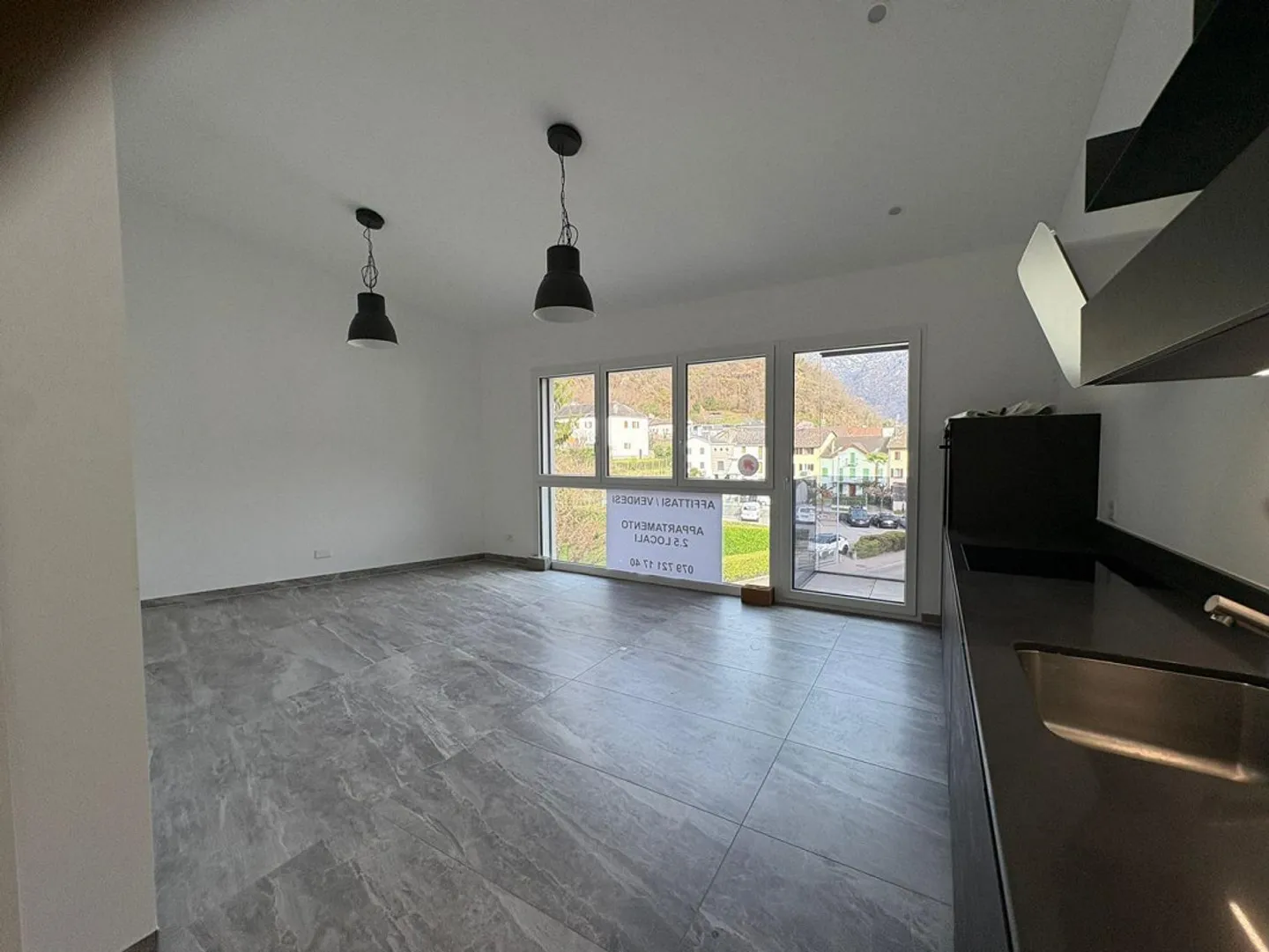 Appartamento 2,5 locali ultimo piano - Foto 2 di 25