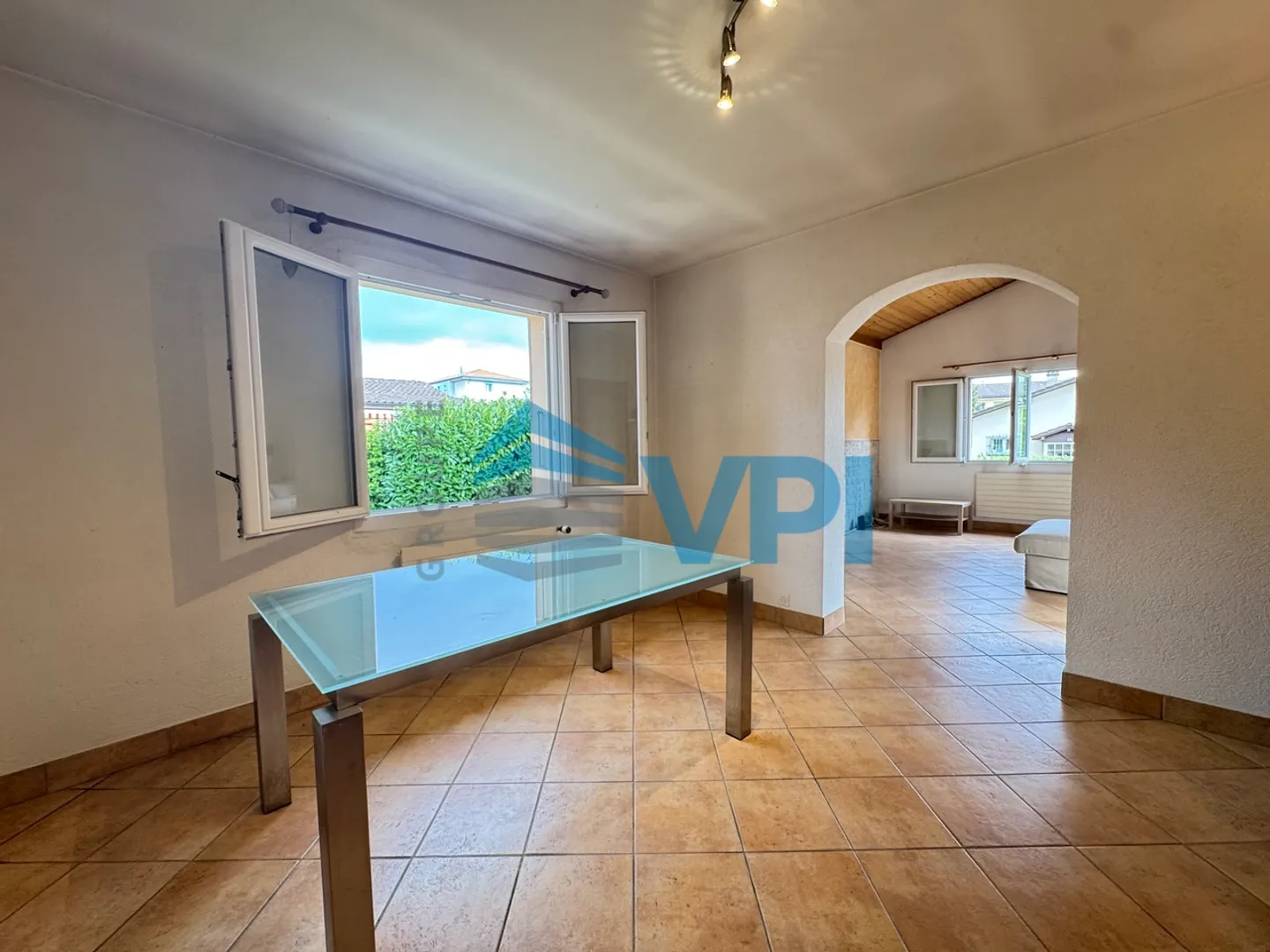 Villa indipendente con 4.5 stanze + ufficio - Foto 5 di 9