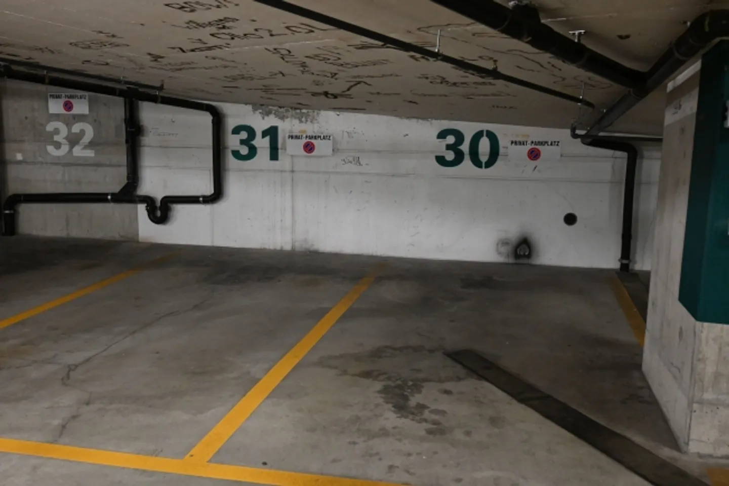 4 places de parking souterrain à vendre au Hammer Center - Photo 3 sur 6