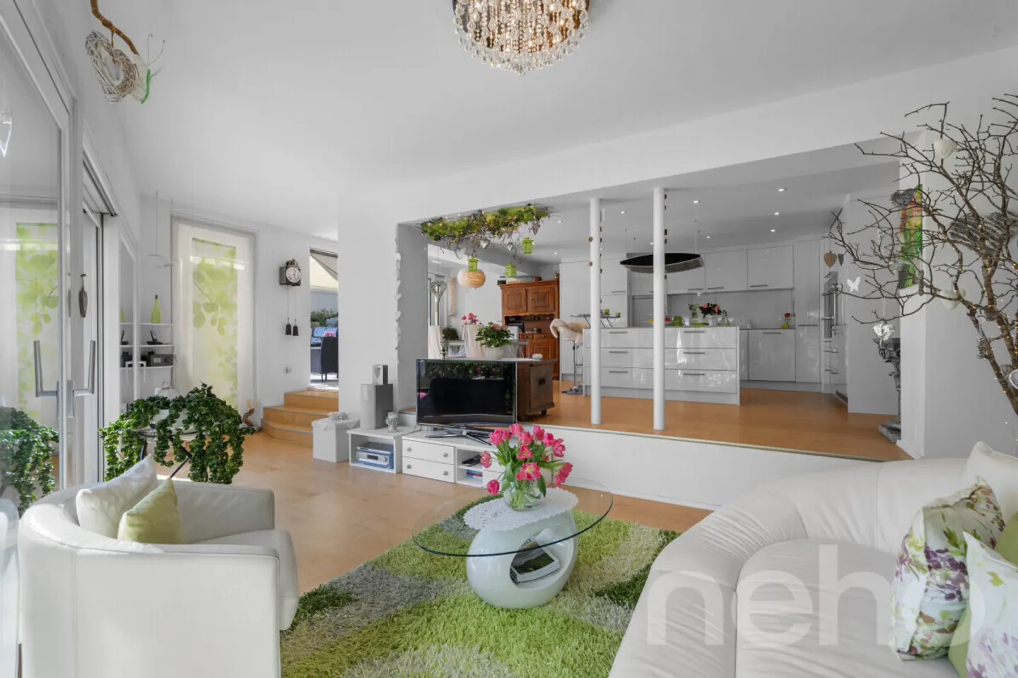 Casa bifamiliare ristrutturata con stile in una posizione centrale - Foto 7 di 13