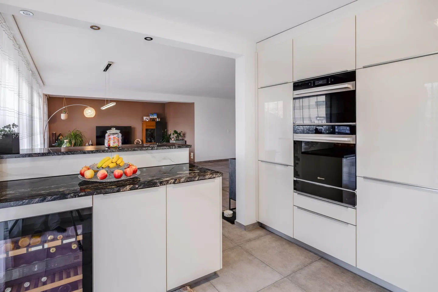 Fully renovated 4.5 room apartment with two terraces in the center of Oensingen - Photo 5 of 17