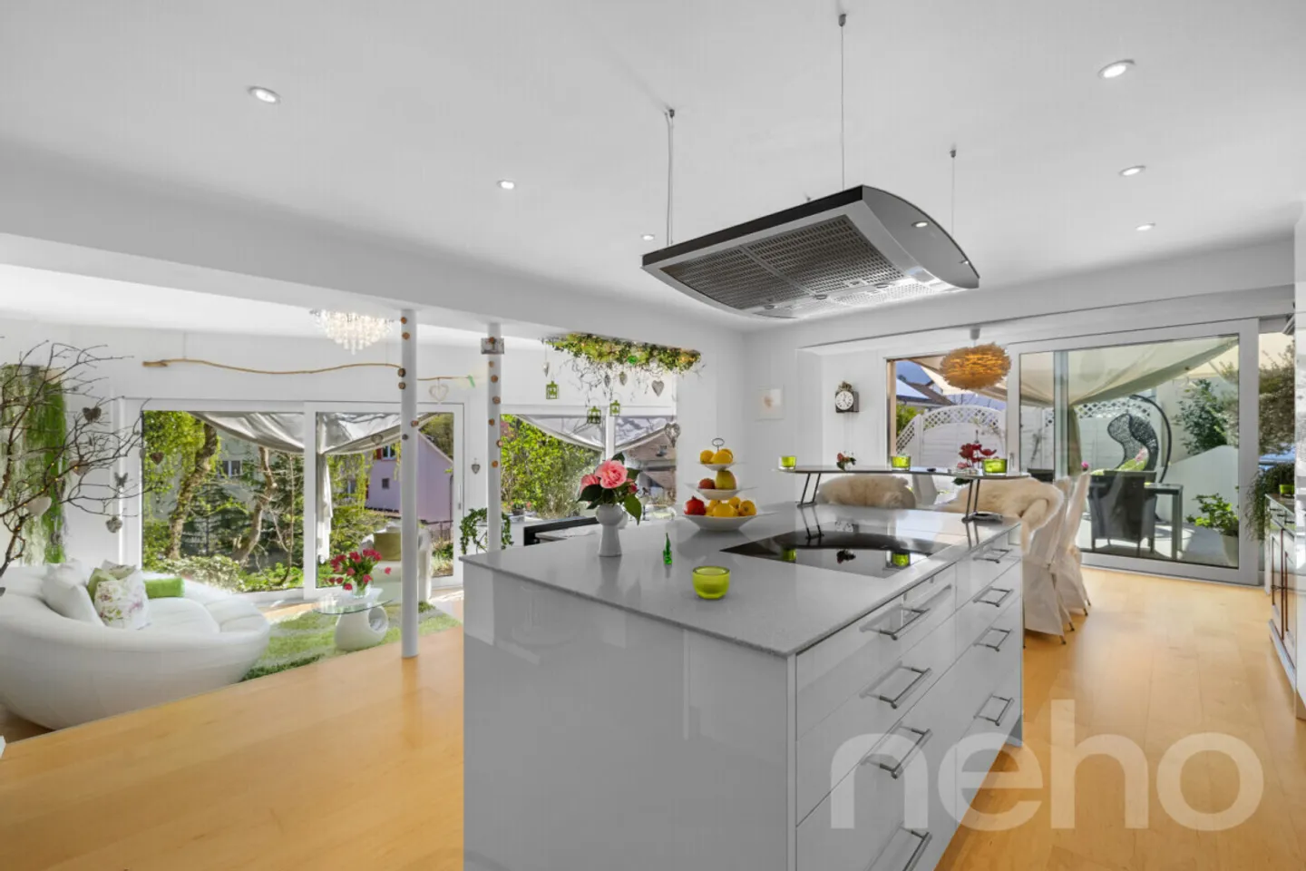 Casa bifamiliare ristrutturata con stile in una posizione centrale - Foto 3 di 13
