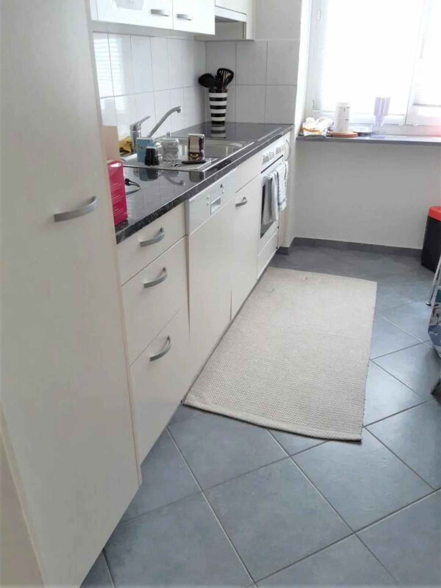 Ciao nuova casa! - proprietà tranquilla, balcone, stanze pratiche... - Foto 2 di 8