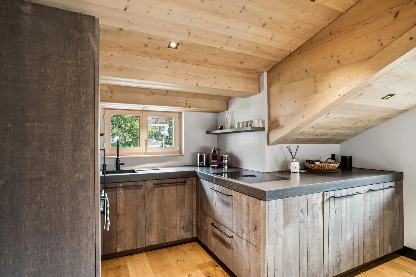 Charmantes Penthouse mit Aussicht - Foto 2 von 11
