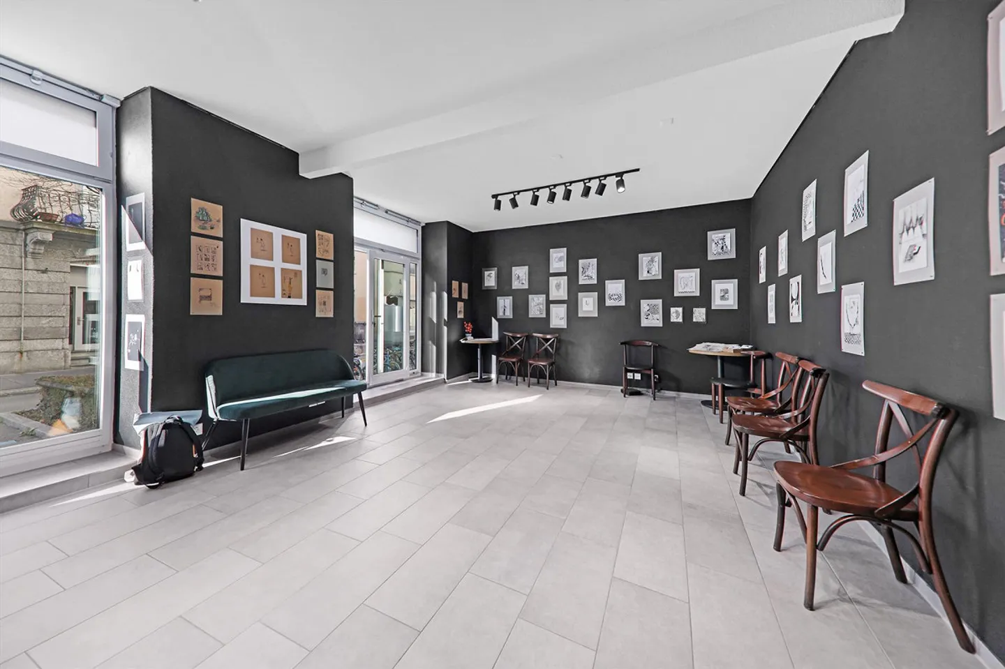 Charmantes 7-Familienhaus in Zürich - Foto 2 von 17