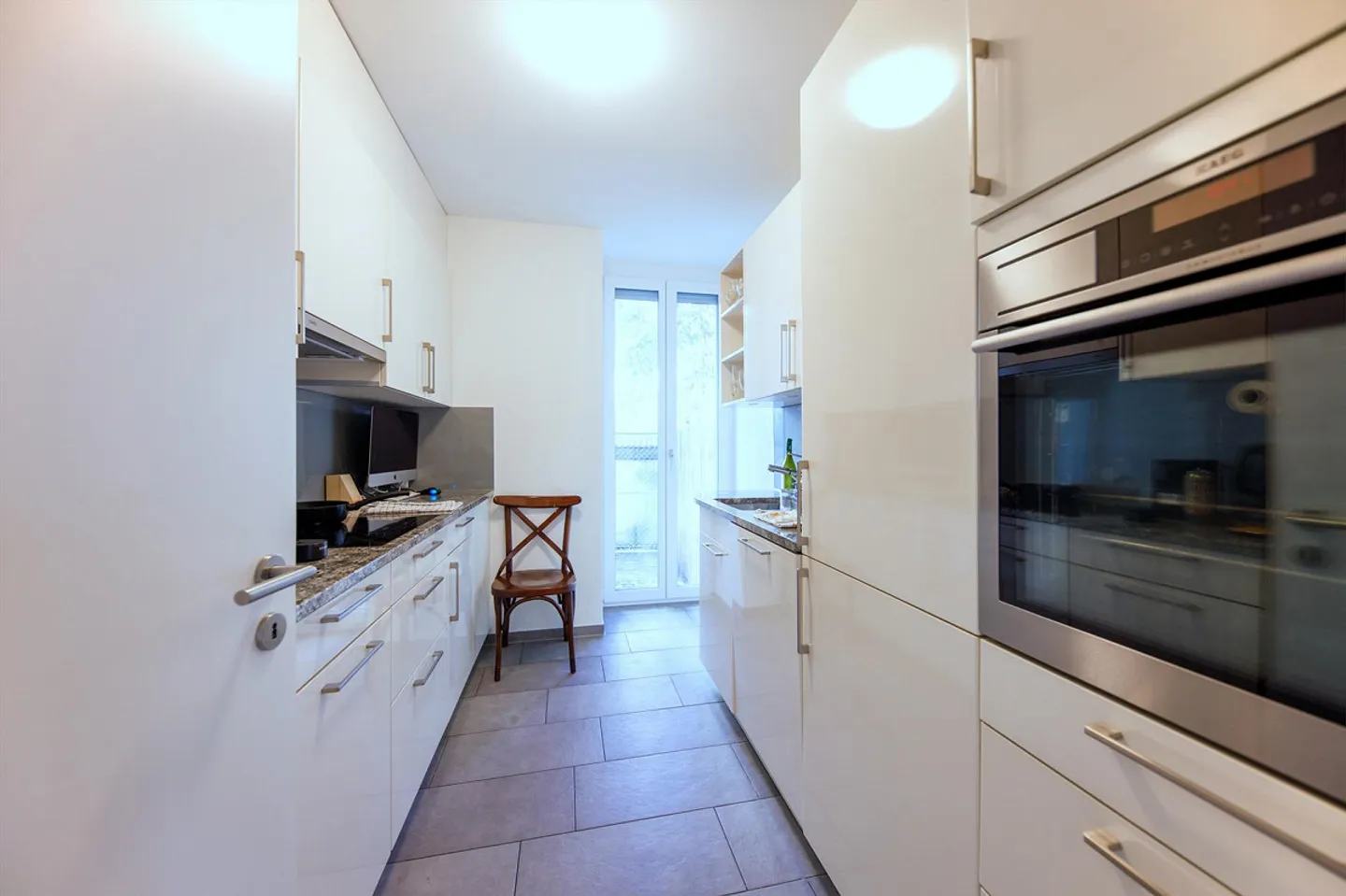 Charmantes 7-Familienhaus in Zürich - Foto 3 von 17