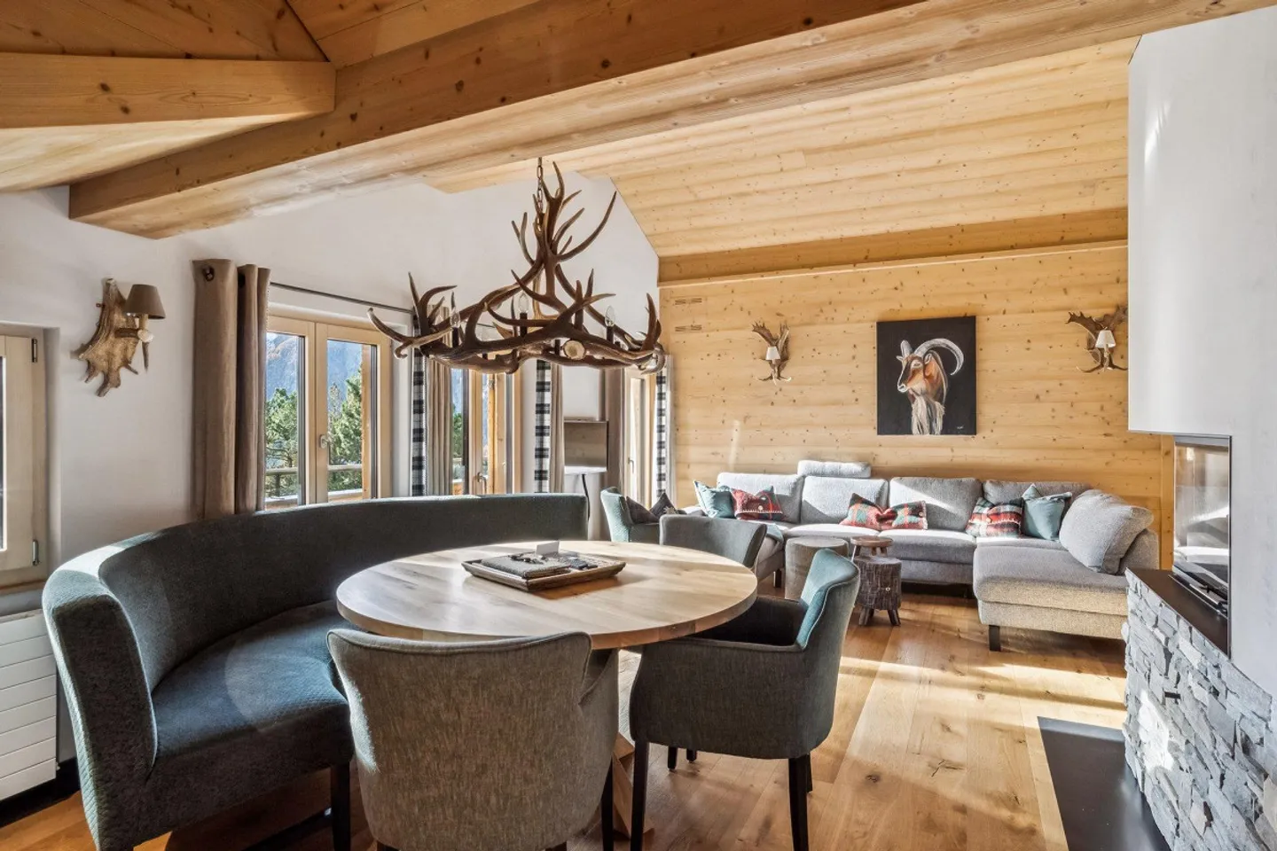 Charmantes Penthouse mit Aussicht - Foto 3 von 11