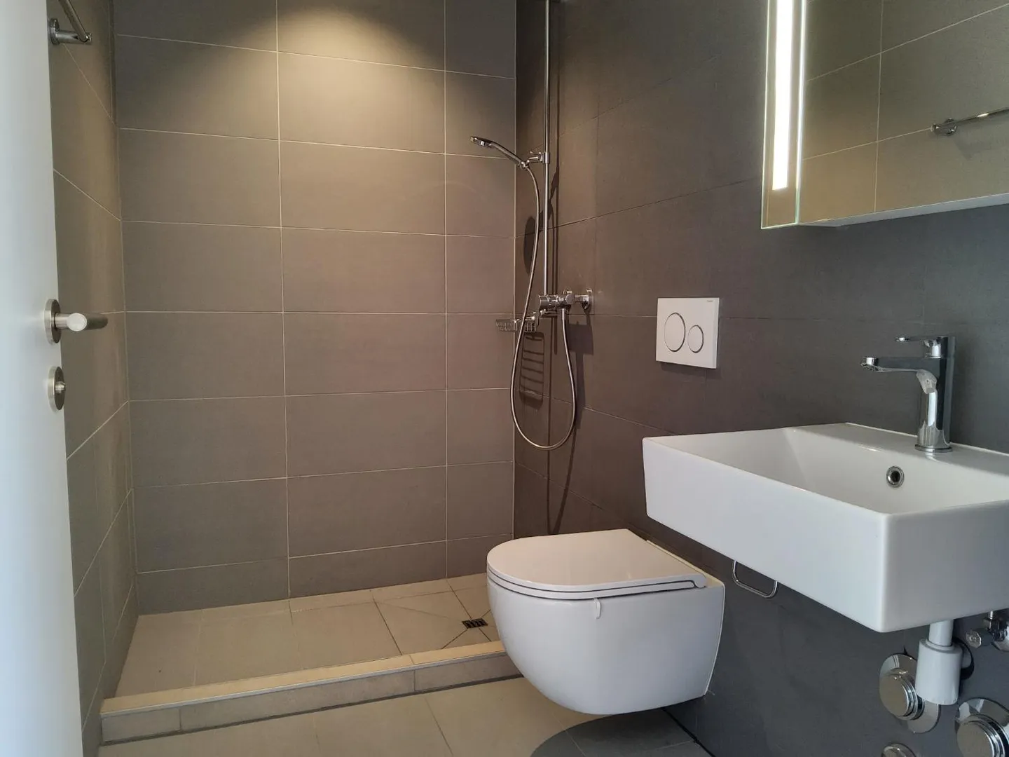Appartement moderne à Colombier - Photo 4 sur 8