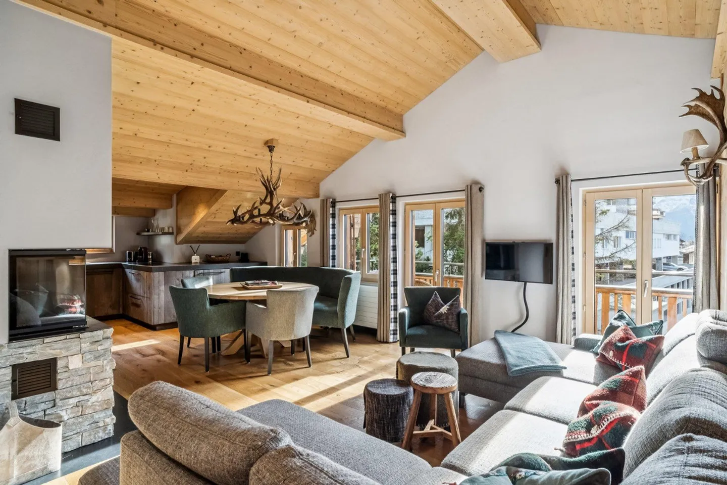 Charmantes Penthouse mit Aussicht - Foto 4 von 11