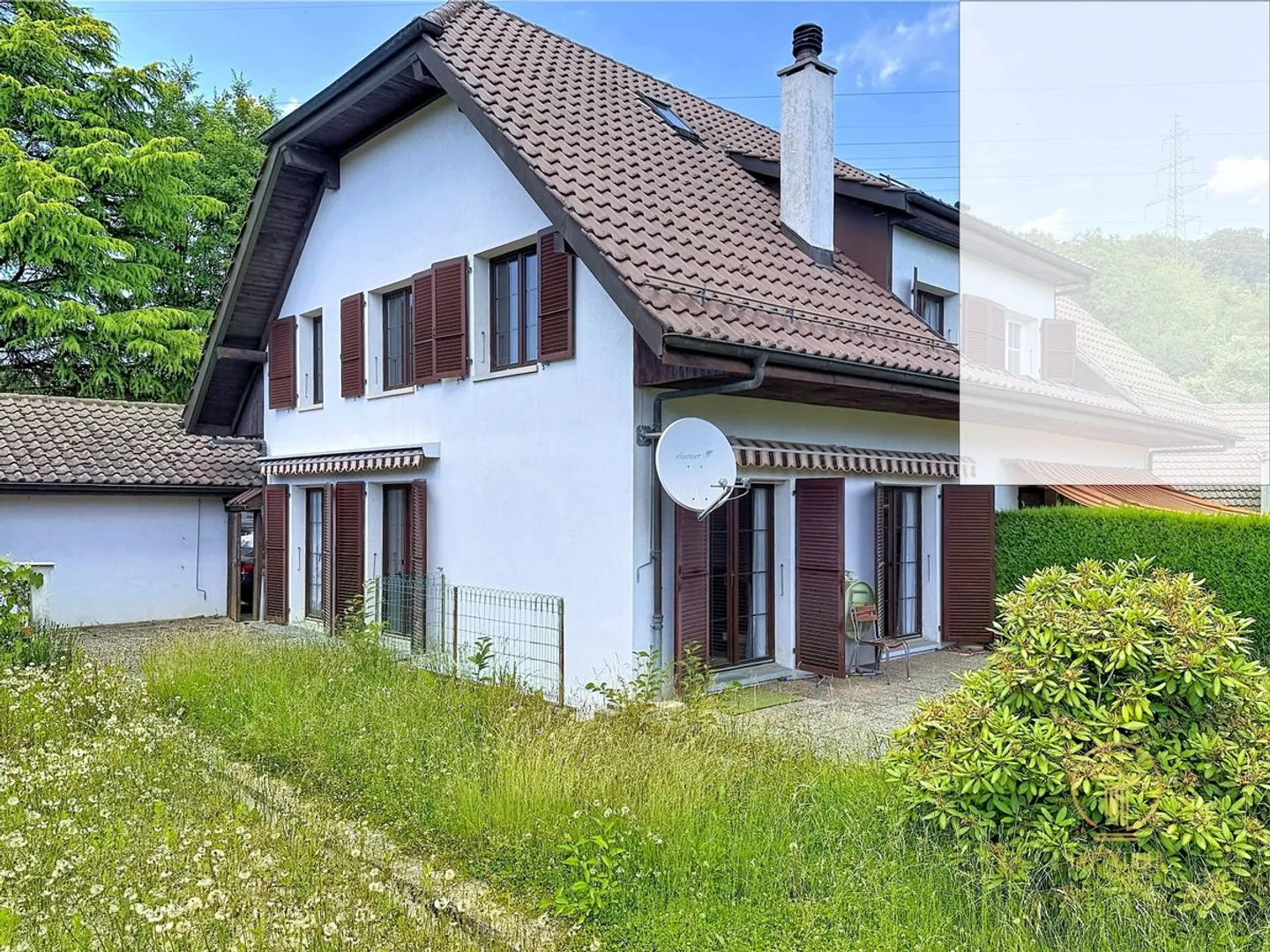 Maison Jumelle Charmante avec Jardin - Photo 1 sur 13