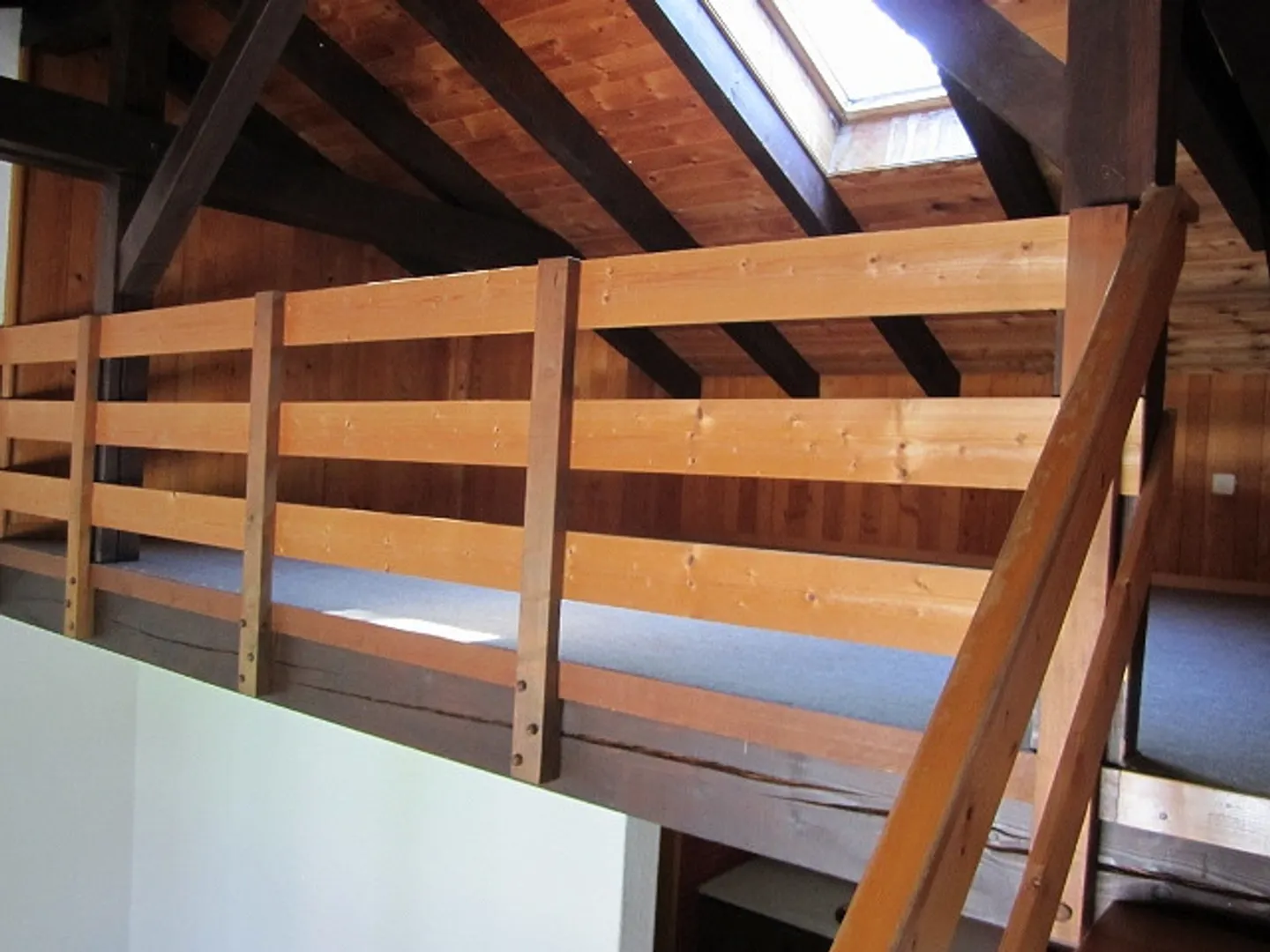 Appartement 1 1/2 pièces Maisonette - Appartement sous les toits - Photo 2 sur 6