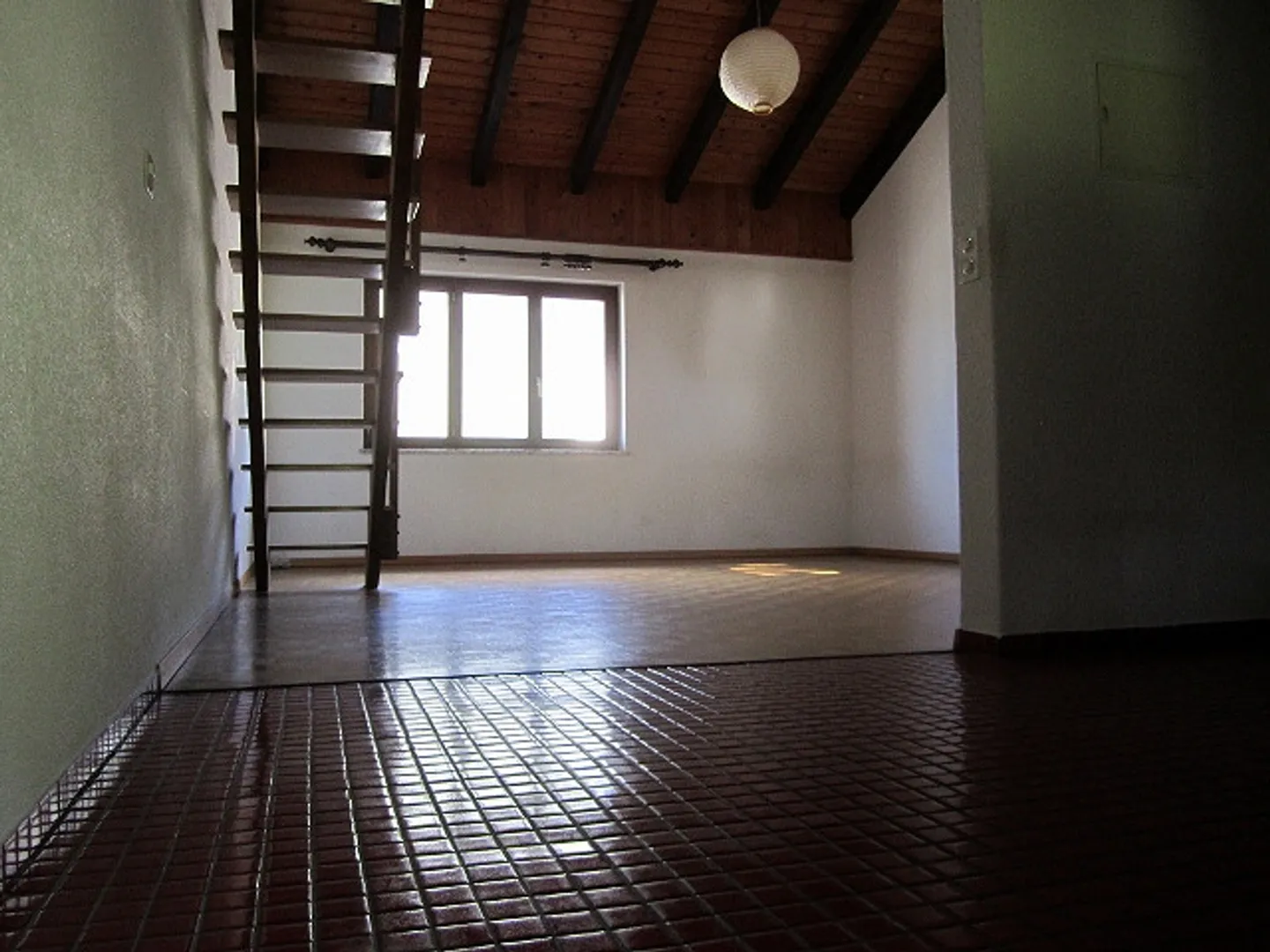 Appartement 1 1/2 pièces Maisonette - Appartement sous les toits - Photo 3 sur 6