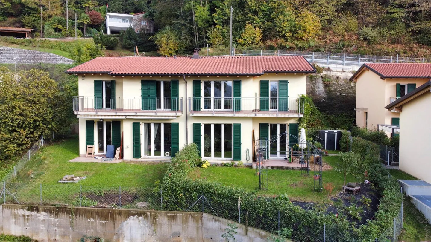 ISEO - FOR SALE MAGNIFICENT PROPERTY ALSO RENT TO BUY - Photo 1 of 8