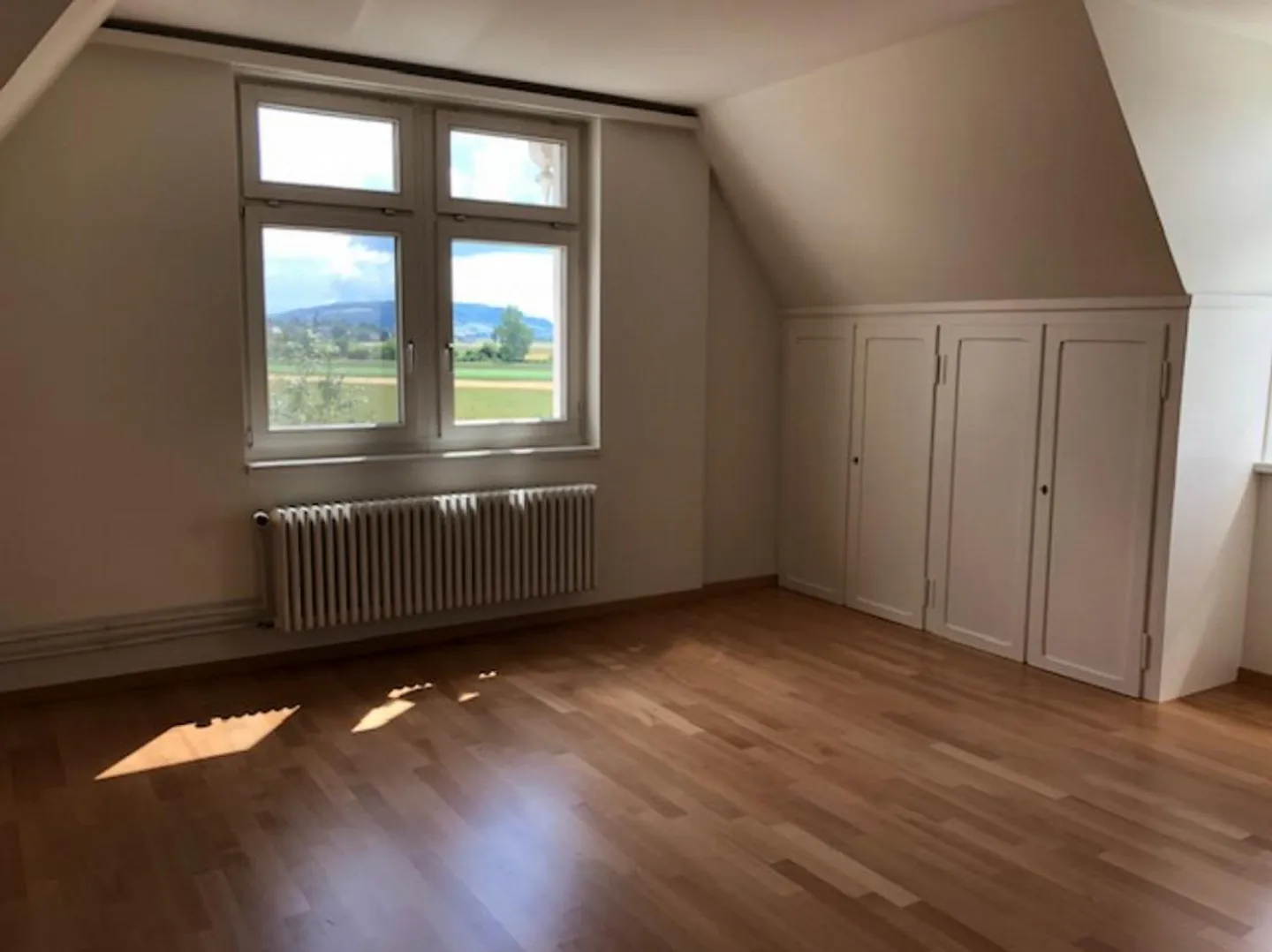 6-Room Art Nouveau Maisonette Apartment with Park-like Garden - Photo 10 of 16