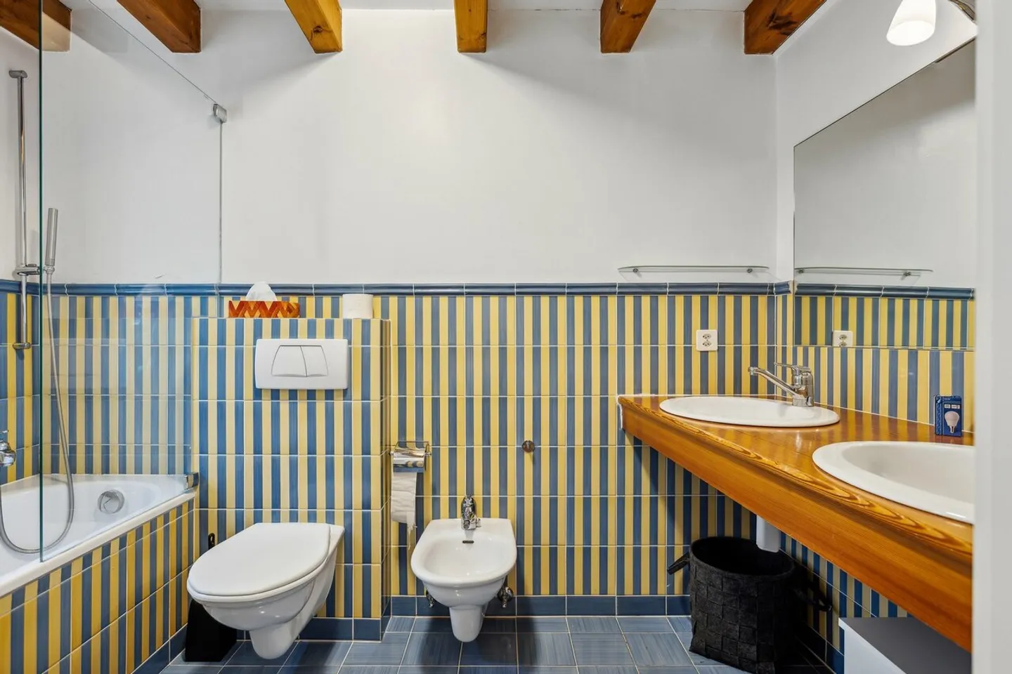 Wunderschöne Wohnung in der Altstadt von Aubonne - Foto 9 von 20