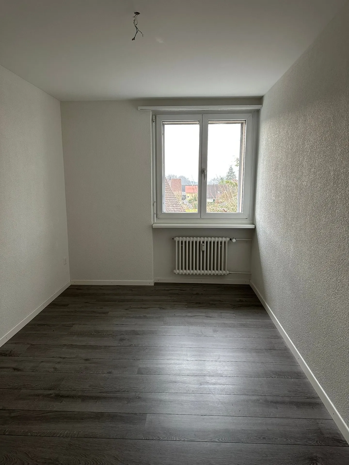 Appartement 4 pièces bien entretenu dans la verdure avec vue sur le lac - Photo 8 sur 9