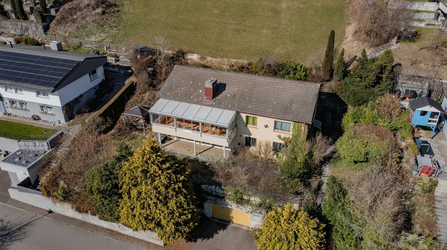 Sentiment de vacances à plus de 700 m d'altitude : propriété ensoleillée avec développement... - Photo 1 sur 6