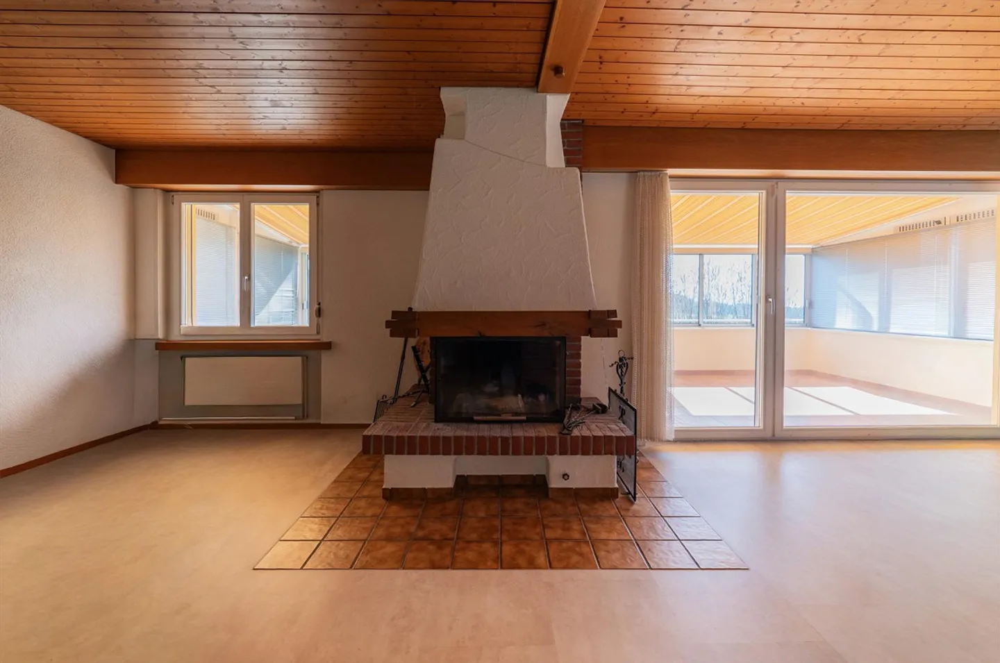 Sentiment de vacances à plus de 700 m d'altitude : propriété ensoleillée avec développement... - Photo 4 sur 6