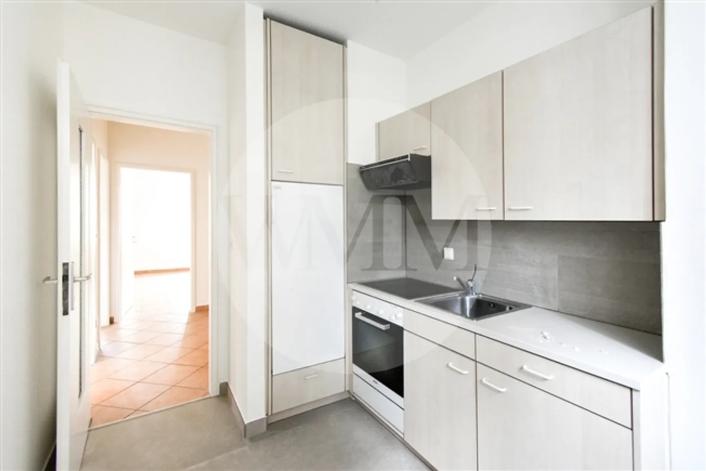 APPARTEMENT PRATIQUE DE 3,5 PIÈCES À MENDRISIO - Photo 1 sur 8