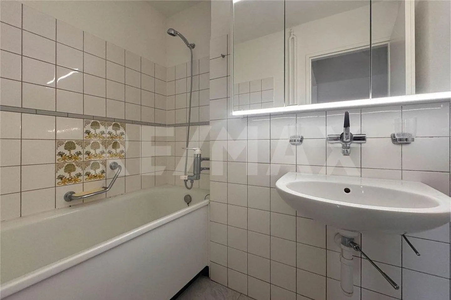 3.5-Room Apartment in Urban Location - Photo 4 of 10