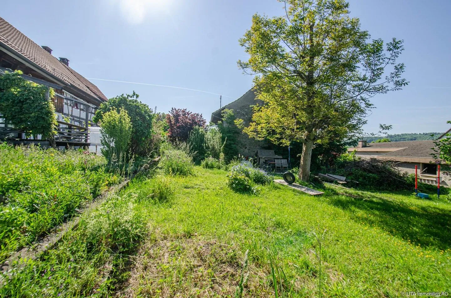 Charmantes Grundstück mit Scheune - Foto 1 von 6