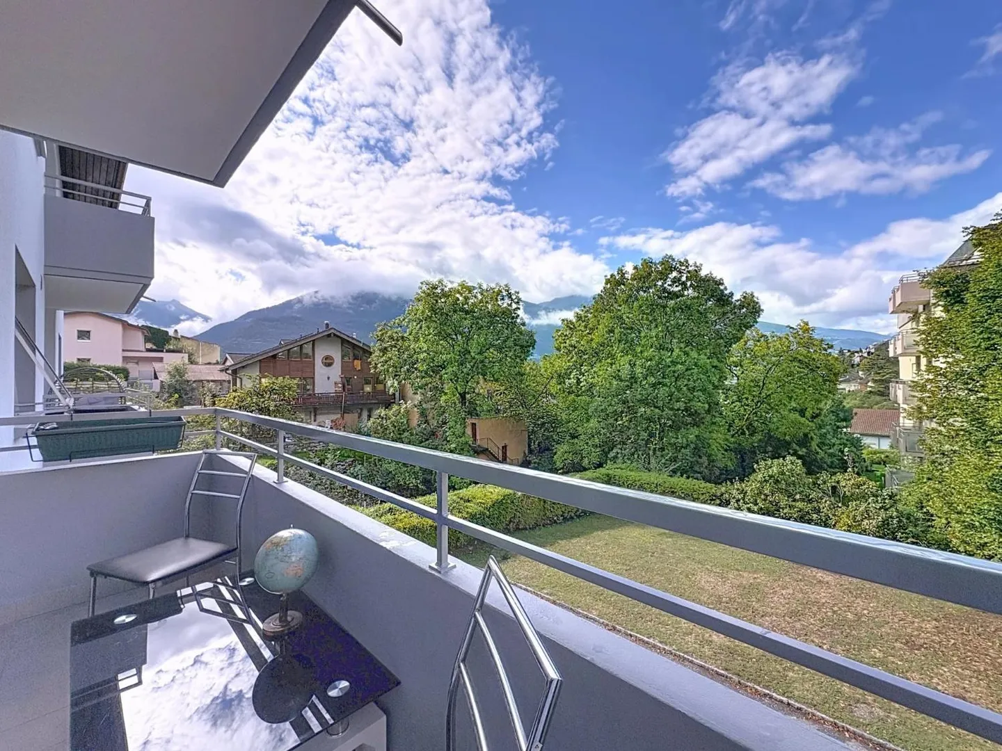 Geräumige 4,5-Zimmer-Wohnung vollständig renoviert ohne direkte Nachbarn - Foto 5 von 7