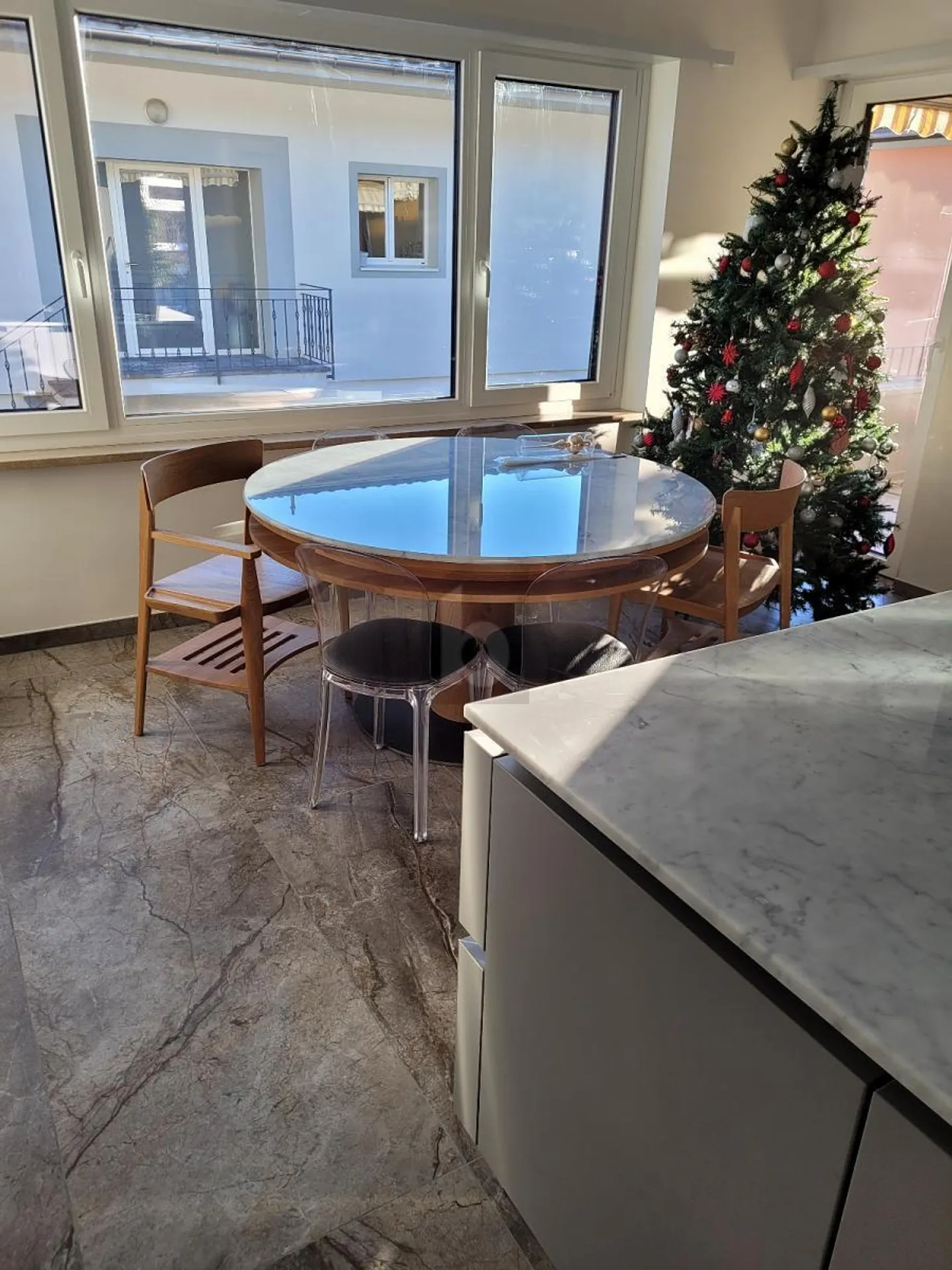RENOVATED AND COMFORTABLE - Photo 3 of 6