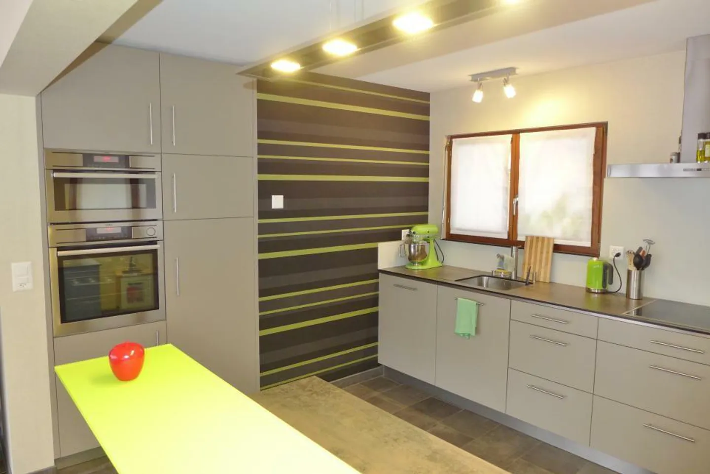 Magnificent 4.5-room apartment with 2 balconies, completely renovated - Photo 5 of 8