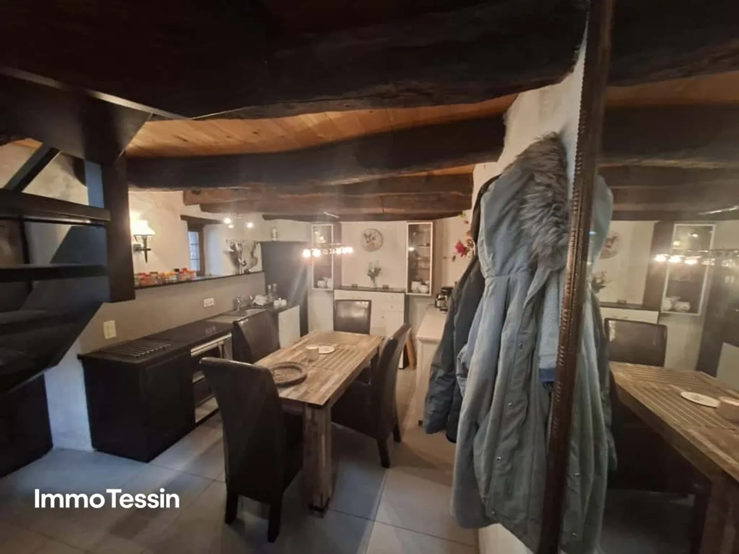 Cozy and renovated 3-room Nucleo Rustico full of charm in the historic center of Intragna - Photo 3 of 13