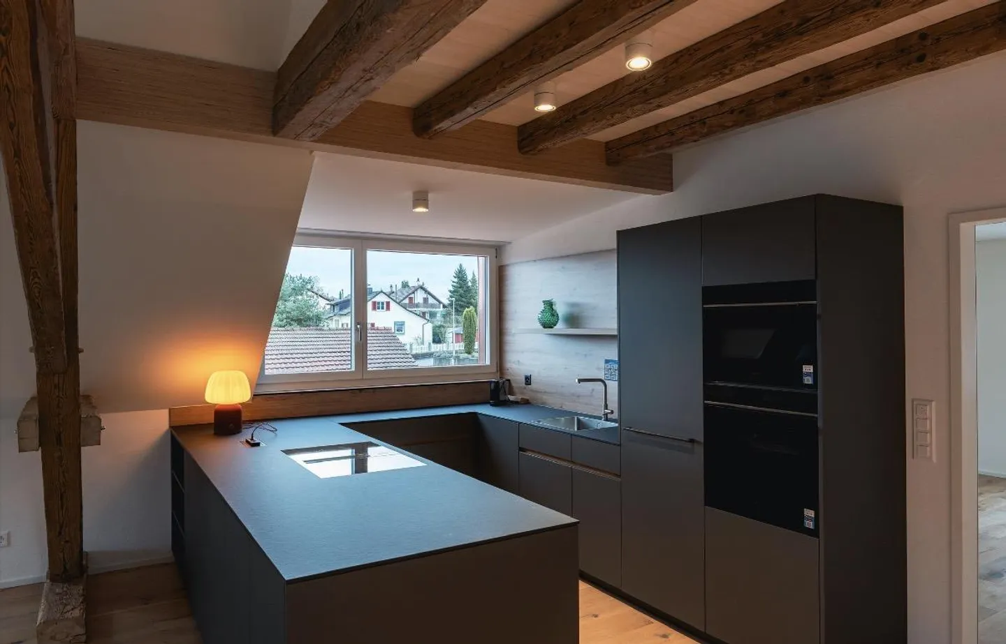 Appartement duplex moderne de 4,5 pièces avec terrasse sur le toit à Münchwilen AG - Photo 2 sur 6