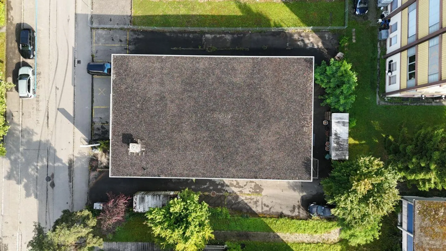 Funktionales Werkstattgebäude am Gewerbestandort Bözingenfeld - Foto 6 von 18