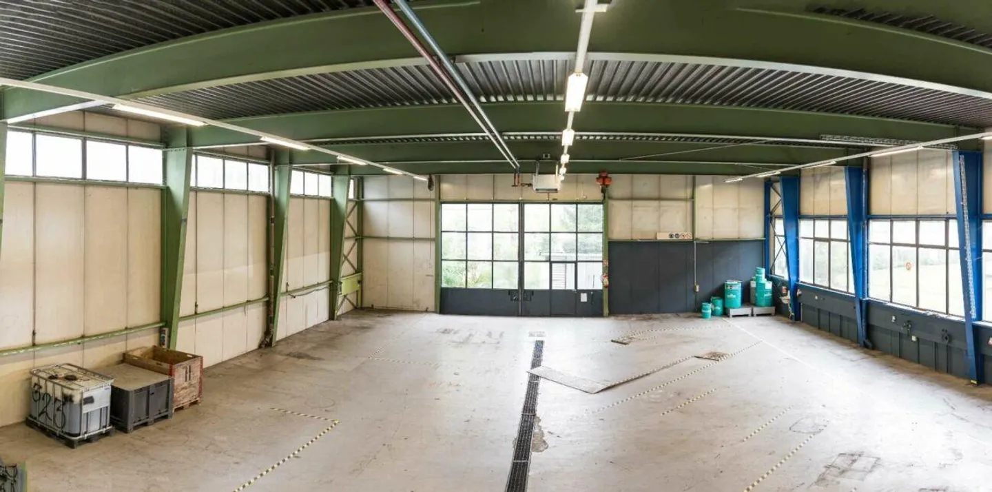 Funktionales Werkstattgebäude am Gewerbestandort Bözingenfeld - Foto 9 von 18