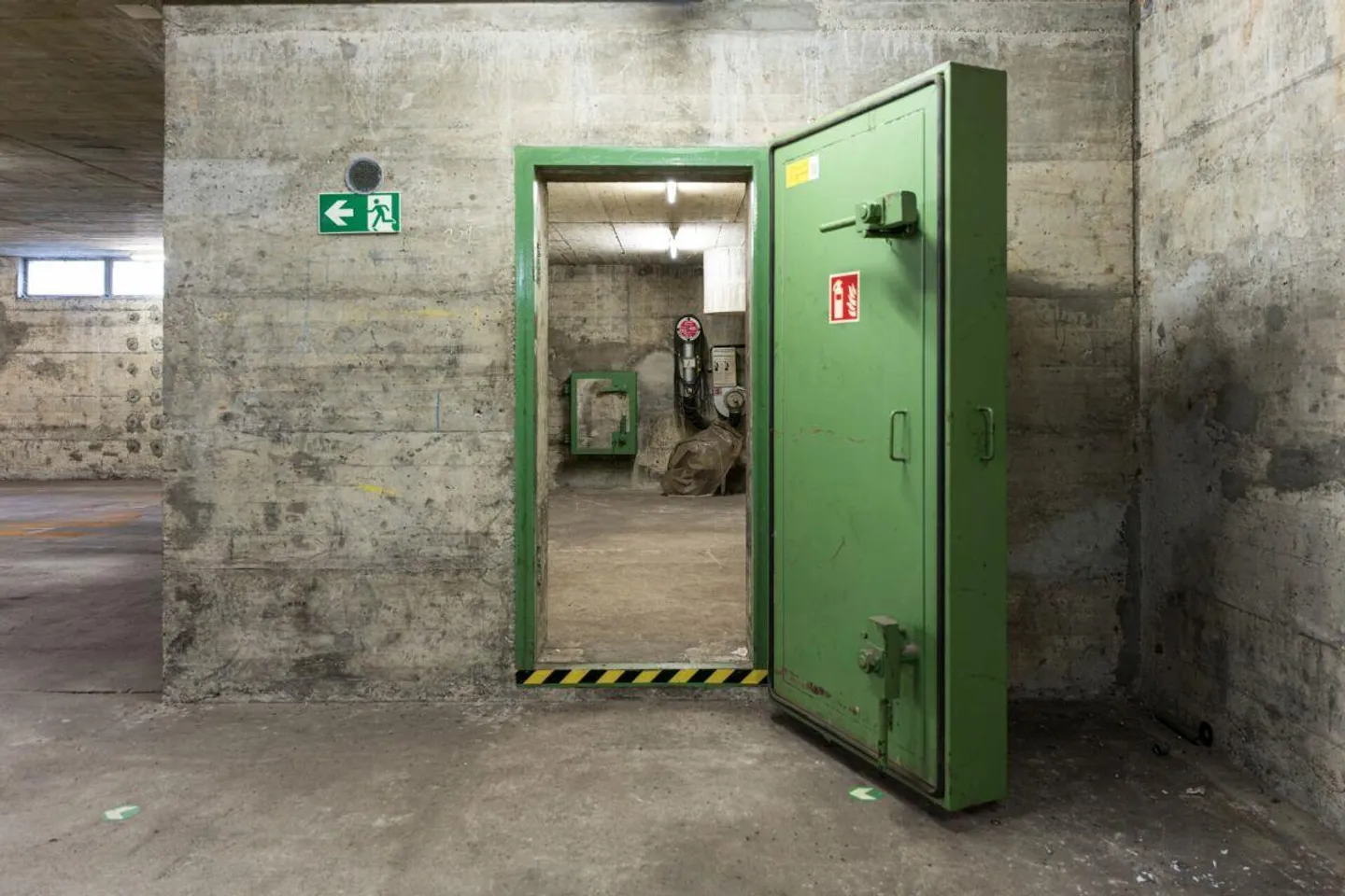 Funktionales Werkstattgebäude am Gewerbestandort Bözingenfeld - Foto 15 von 18