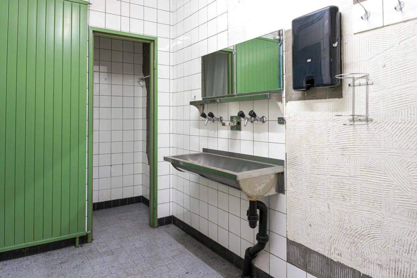 Funktionales Werkstattgebäude am Gewerbestandort Bözingenfeld - Foto 16 von 18