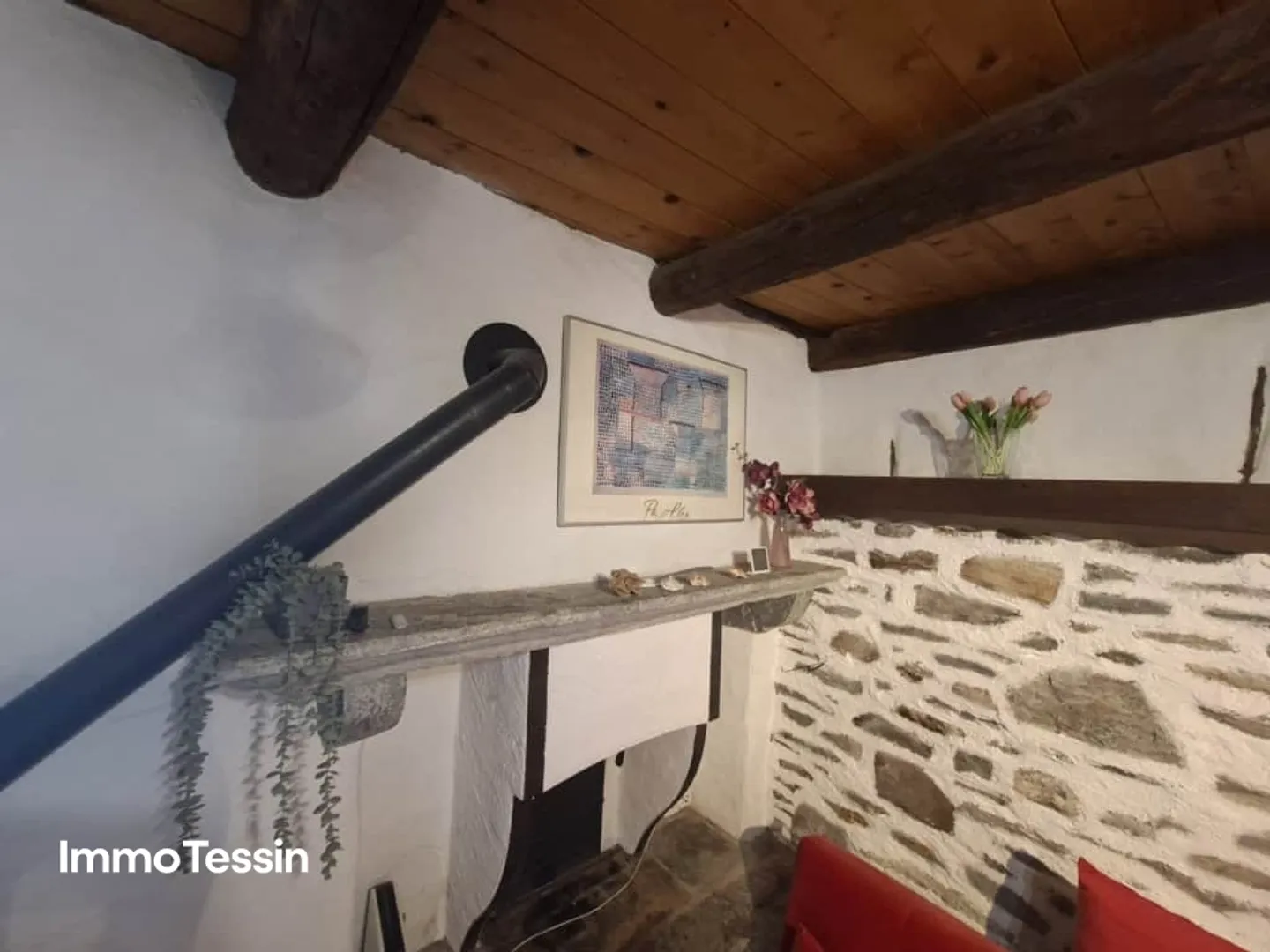 Cozy and renovated 3-room Nucleo Rustico full of charm in the historic center of Intragna - Photo 5 of 13